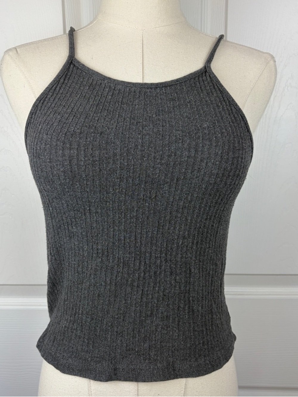 Brandy Melville Women's gray Ribbed Tank Top - Sleek Knit Spaghetti Strap